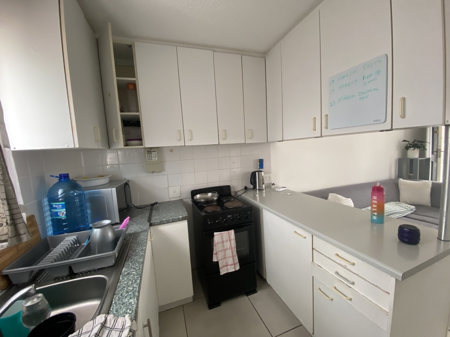 To Let 2 Bedroom Property for Rent in Muizenberg Western Cape